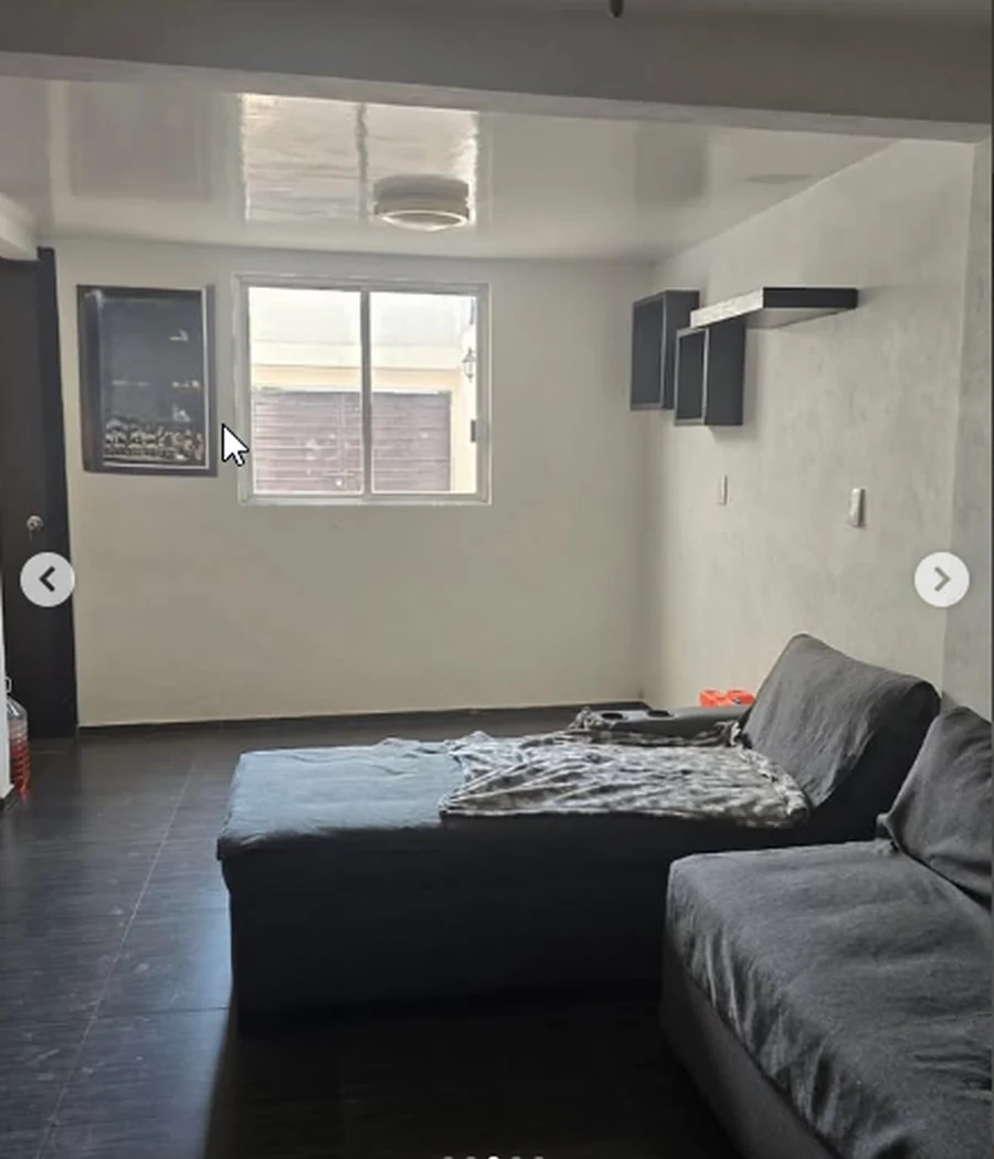 Segunda vista de la sala antes